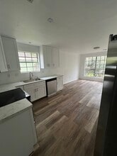 2236 Labarre St in Mandeville, LA - Foto de edificio - Building Photo