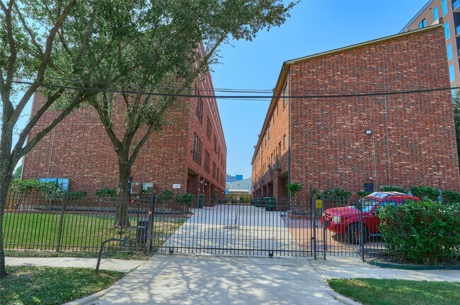 2422 Navigation Blvd in Houston, TX - Foto de edificio - Building Photo