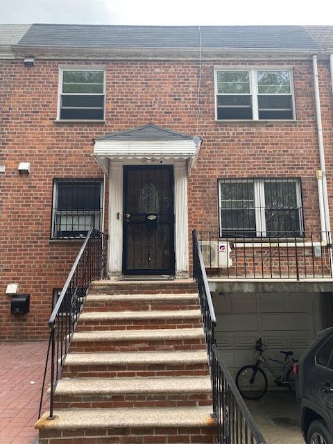 31-45-45 70th St in Queens, NY - Building Photo