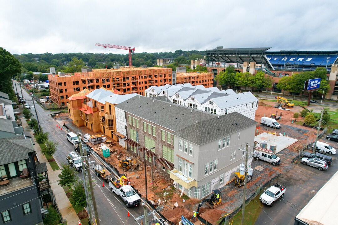 Summerhill by Hedgewood II in Atlanta, GA - Foto de edificio