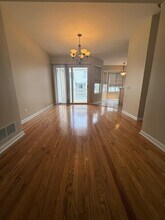 1722 Middlebury Dr in Aurora, IL - Foto de edificio - Building Photo