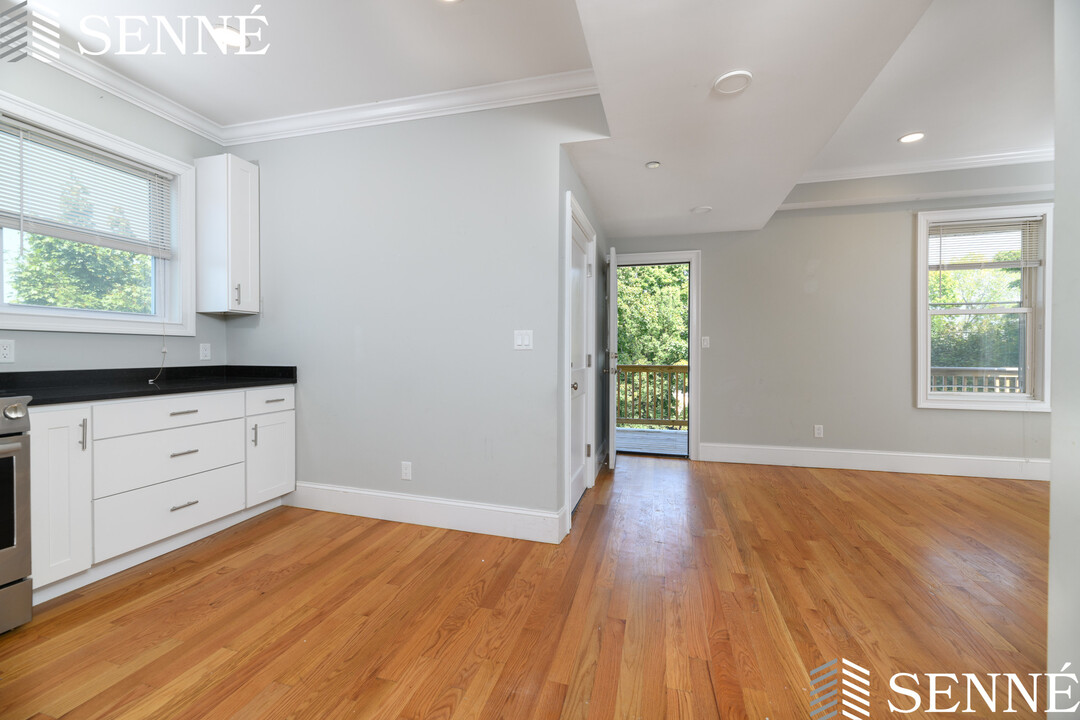 279 Concord Ave, Unit 3 in Cambridge, MA - Building Photo