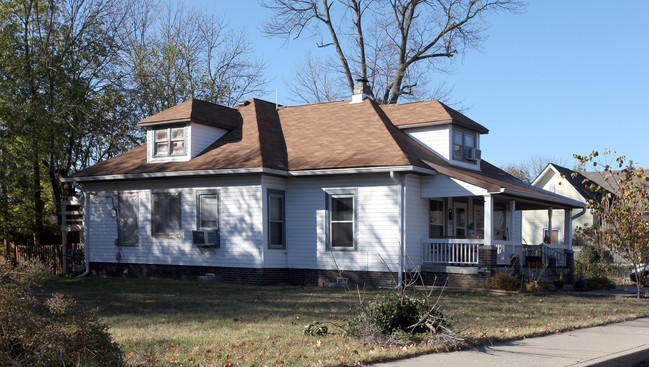 75 E Broadway St in Greenwood, IN - Building Photo - Building Photo