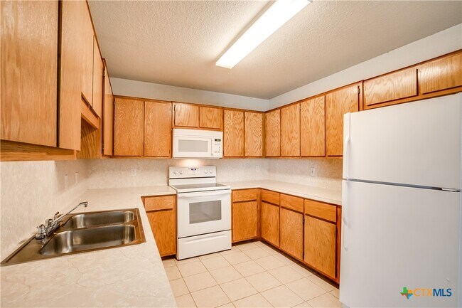 2709 Lucille Dr in Killeen, TX - Foto de edificio - Building Photo