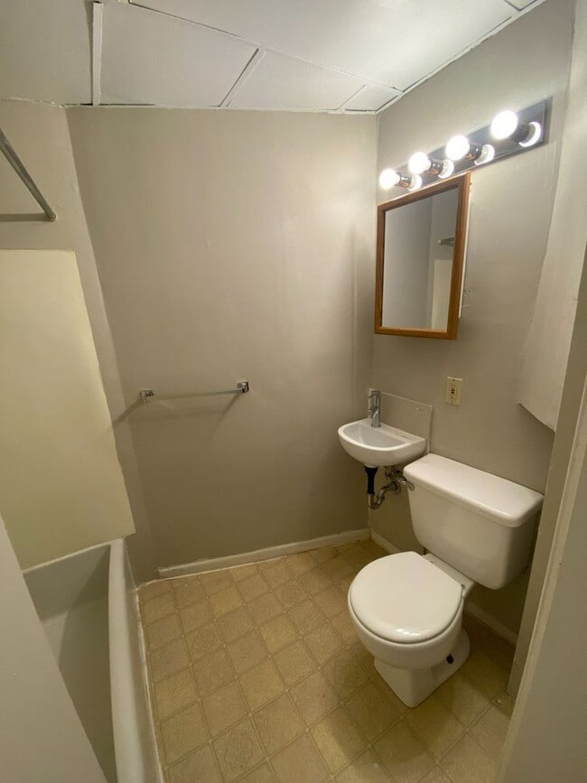 603 1st St SW in Faribault, MN - Building Photo - Building Photo