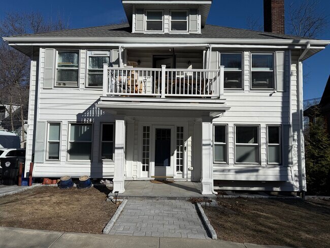7 Addington Rd, Unit 1 in Brookline, MA - Building Photo - Building Photo