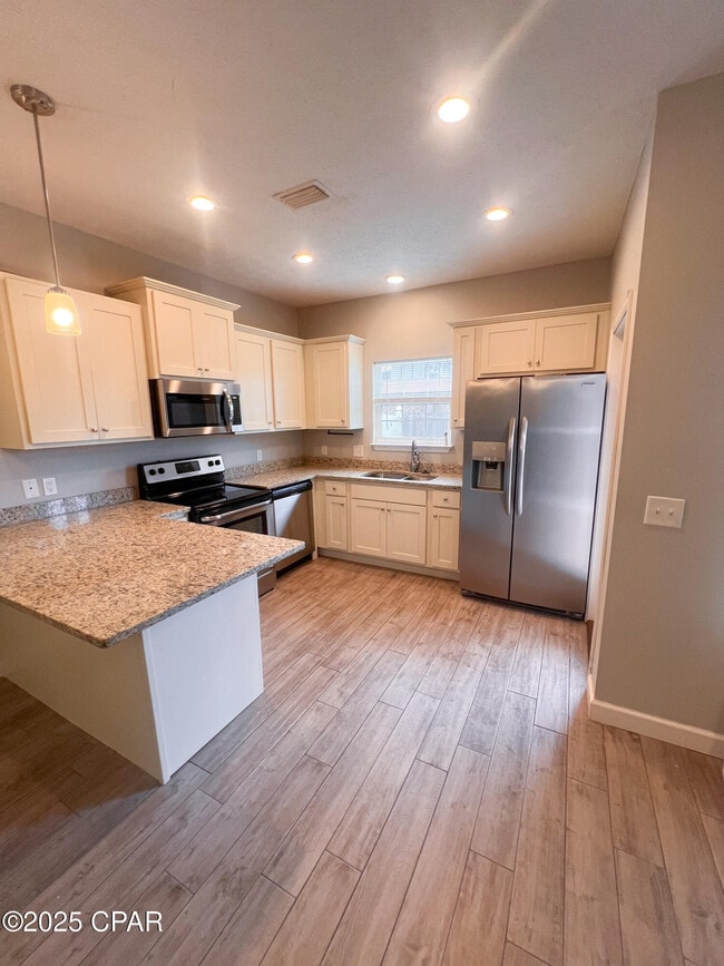 2411 Causeway Manor Ct in Panama City Beach, FL - Building Photo - Building Photo