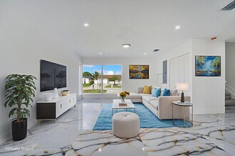 16315 SW 107th Ave in Miami, FL - Building Photo - Building Photo