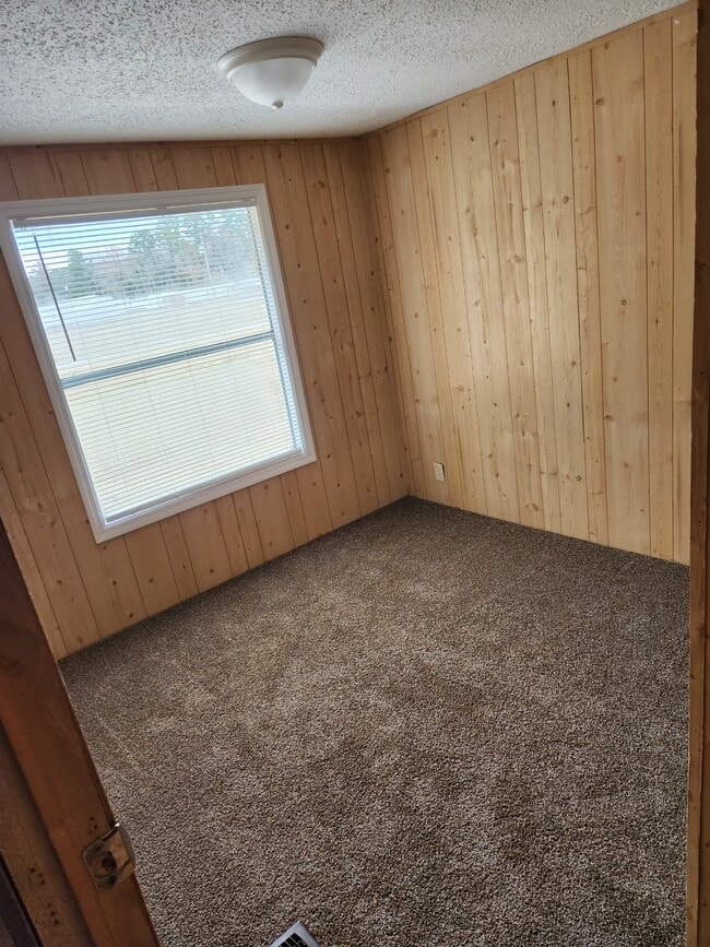 1004 Aaron Ln in Jacksonville, NC - Building Photo - Building Photo