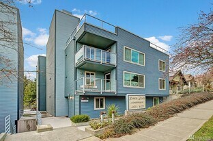 4425 Greenwood Ave N, Unit 105 in Seattle, WA - Building Photo