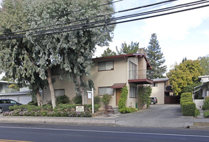 Middle Ave Apt in Menlo Park, CA - Building Photo