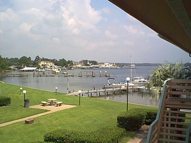 726 Eglin Pky NE, Unit Shaliimar Rentals in Fort Walton Beach, FL - Building Photo - Building Photo