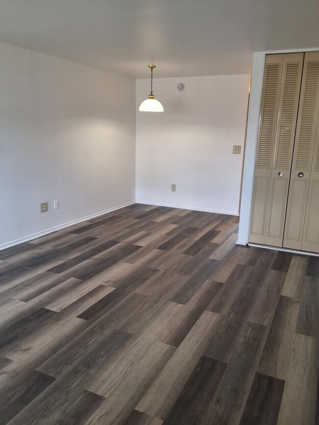 211 Birdseye St, Unit 2A2