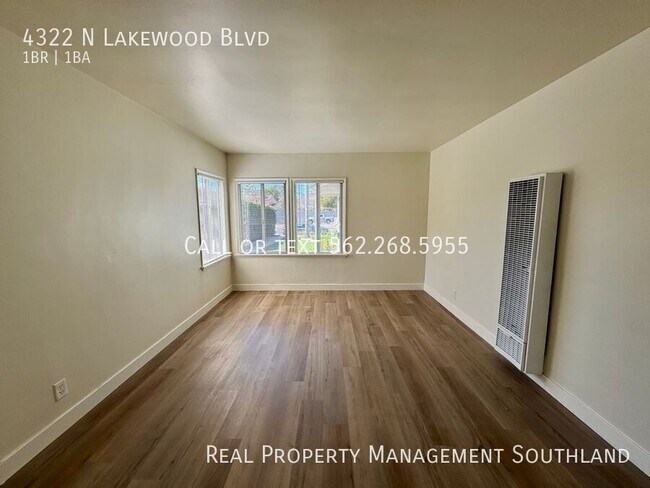 property at 4322 N Lakewood Blvd