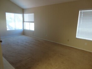 5175 Frazee Rd in Oceanside, CA - Building Photo - Building Photo