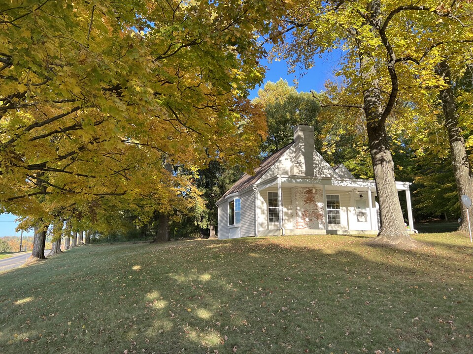 16152 Glen Rd in Mount Vernon, OH - Building Photo