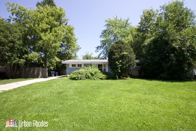 1227 Wood Ave, Unit J00W