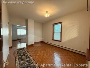 25 Putnam St in Somerville, MA - Foto de edificio - Building Photo