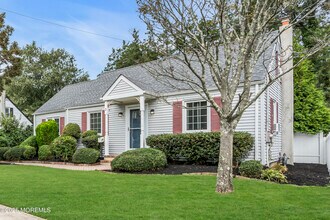 2 Schiverea Ave in Freehold, NJ - Building Photo - Building Photo
