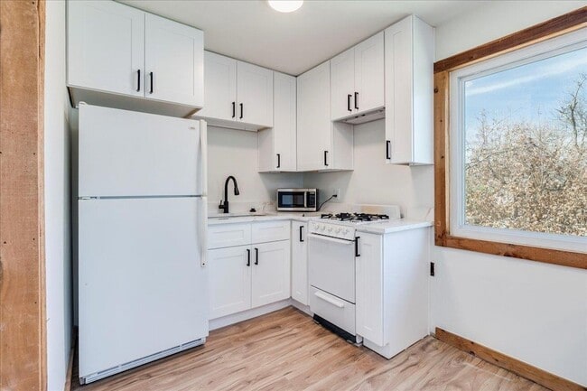 512 E 49th St in Austin, TX - Building Photo - Building Photo