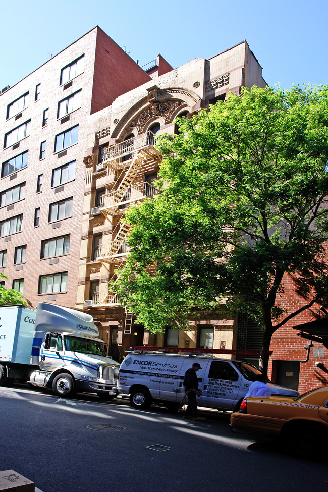 258-260 W 17th St in New York, NY - Foto de edificio - Building Photo