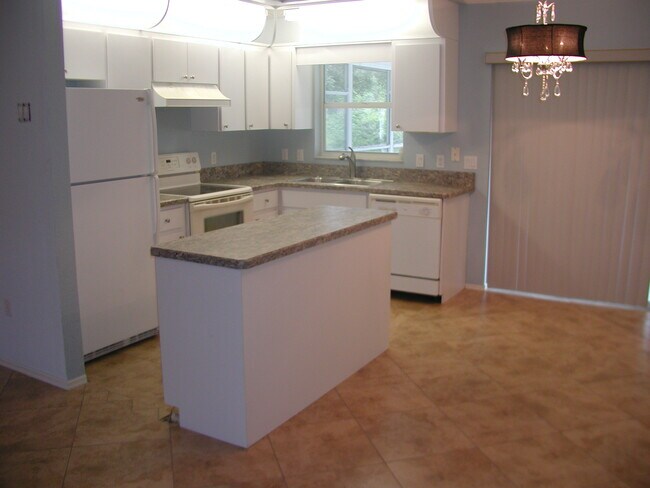 2643 Atwater Dr in North Port, FL - Building Photo - Building Photo