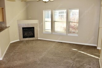 2333 NE Mary Rose Pl in Bend, OR - Building Photo - Building Photo