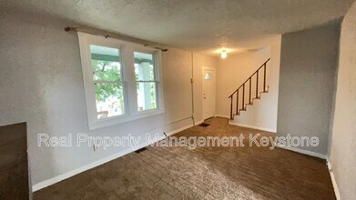 630 Margaret St in Mount Oliver, PA - Foto de edificio - Building Photo