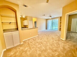 8830 Dunes Ct in Kissimmee, FL - Building Photo - Building Photo