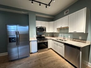 5 5th St, Unit 208 in Pocomoke City, MD - Foto de edificio - Building Photo