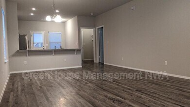 6511 SW Warrington Rd in Bentonville, AR - Building Photo - Building Photo