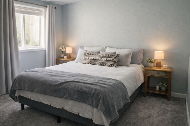 2327 Lexington Ave, Unit daylit basement unit in Everett, WA - Foto de edificio - Building Photo