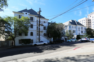 Chateau des Fleurs Apartments