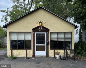 2318 Huntingdon Pike in Huntingdon Valley, PA - Building Photo - Building Photo