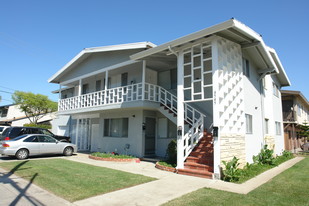 4545 Moorpark Ave in San Jose, CA - Building Photo