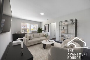 1553 W Hollywood Ave, Unit 204 in Chicago, IL - Building Photo