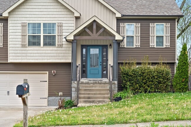 1831 Camelot Dr in Clarksville, TN - Building Photo - Building Photo