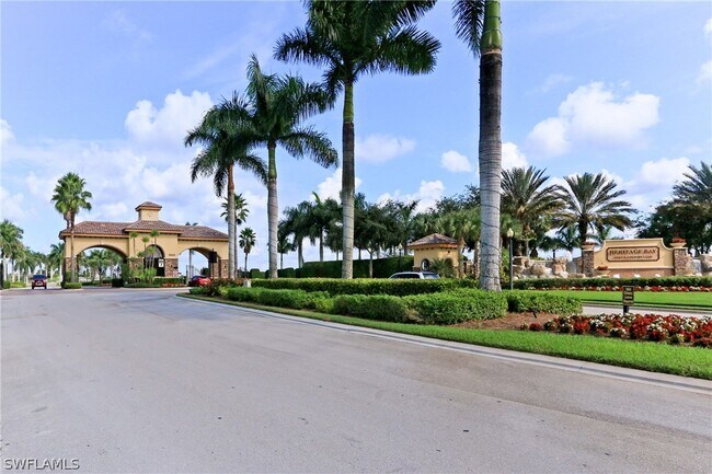 10353 Heritage Bay Blvd in Naples, FL - Foto de edificio - Building Photo