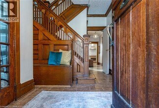 70 St Clair Ave in Hamilton, ON - Building Photo - Building Photo
