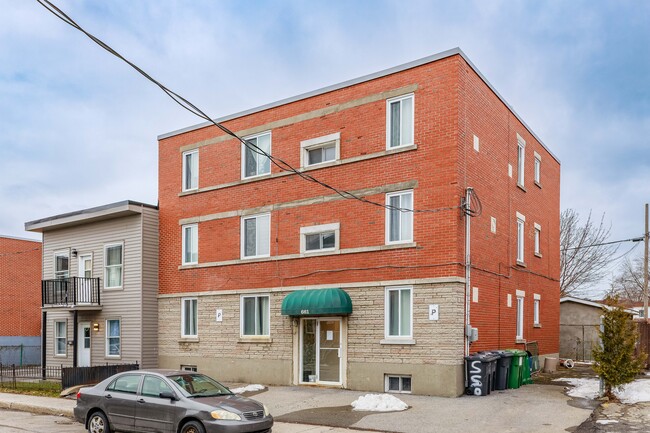 661 2E Av in Lachine, QC - Building Photo - Building Photo