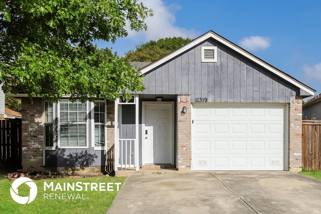 11319 Cache Path in San Antonio, TX - Foto de edificio