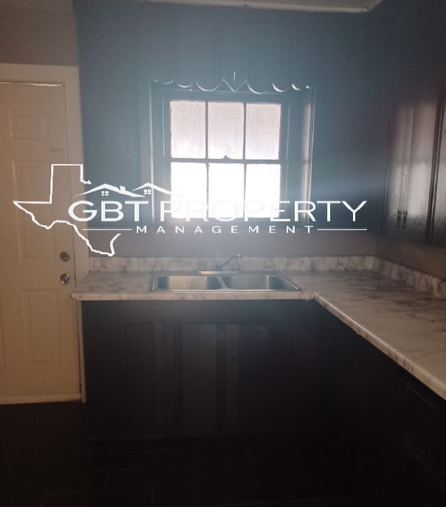 property at 207-207 Davis St