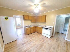 368 E 2nd St, Unit Upper in Fond du Lac, WI - Building Photo