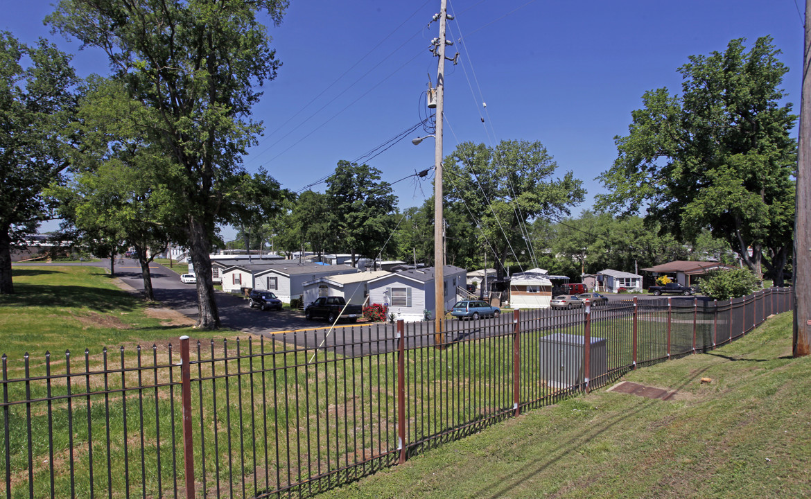 Shady Hills in Nashville, TN - Building Photo