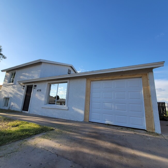 property at 4718 E Alta Vista Rd
