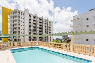 Porta di Oro Apartments in Miami, FL - Building Photo - Building Photo