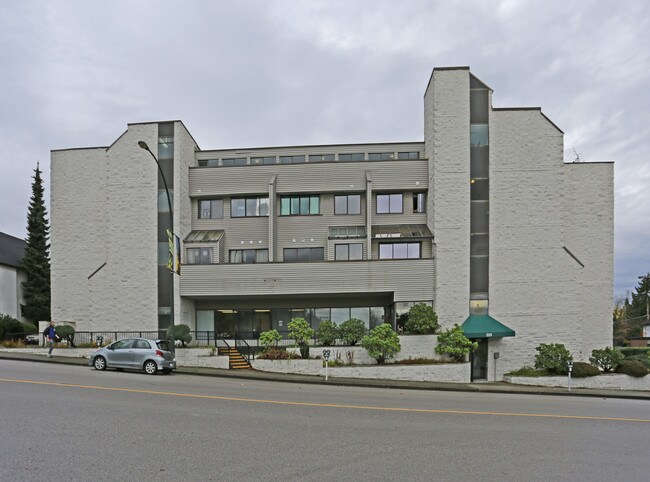 225 6th St in New Westminster, BC - Building Photo - Building Photo