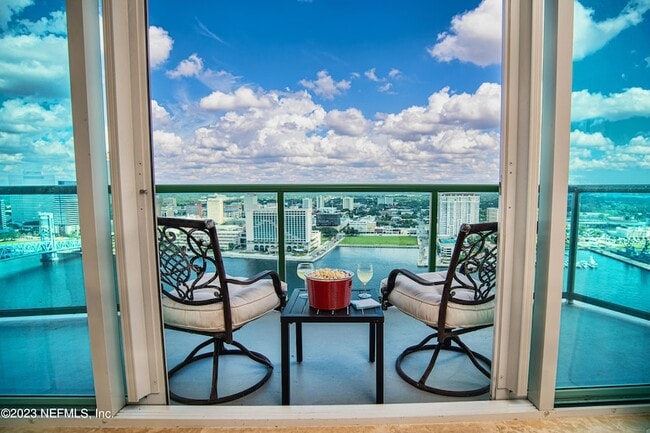 property at 1431 Riverplace Blvd