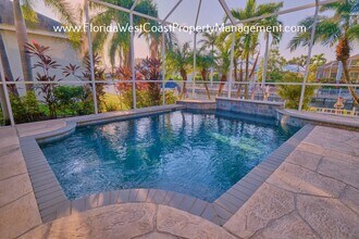 4727 Starboard Dr in Bradenton, FL - Building Photo - Building Photo