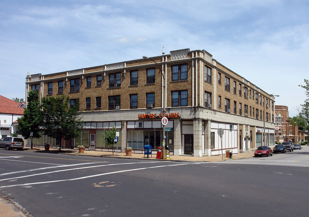 6340 S Grand Dr in St. Louis, MO - Building Photo